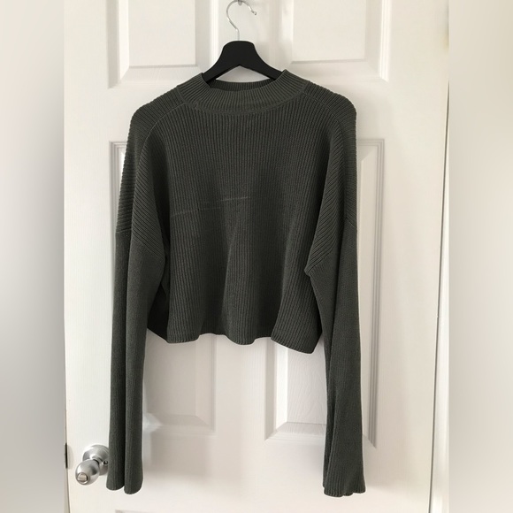 Aritzia Wilfred Flare Sleeve Top - Picture 2 of 7